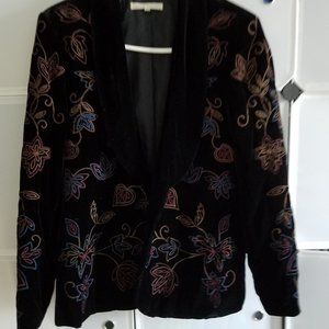 Embroidery all over  chic jacket. Vintage.